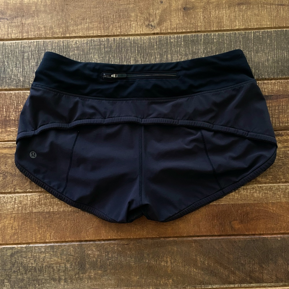 Size 6 Lululemon Speed Up shorts, low rise 2.5 inseam, black
